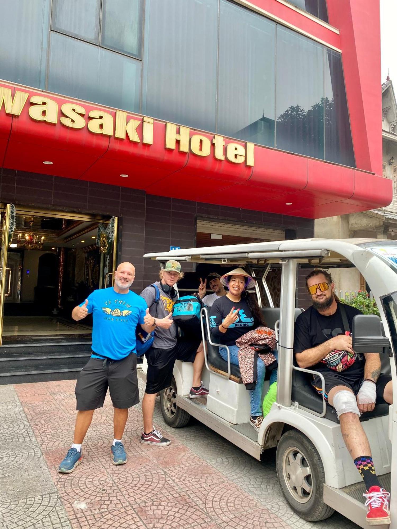 Kawasaki Noi Bai Airport Hotel Екстериор снимка