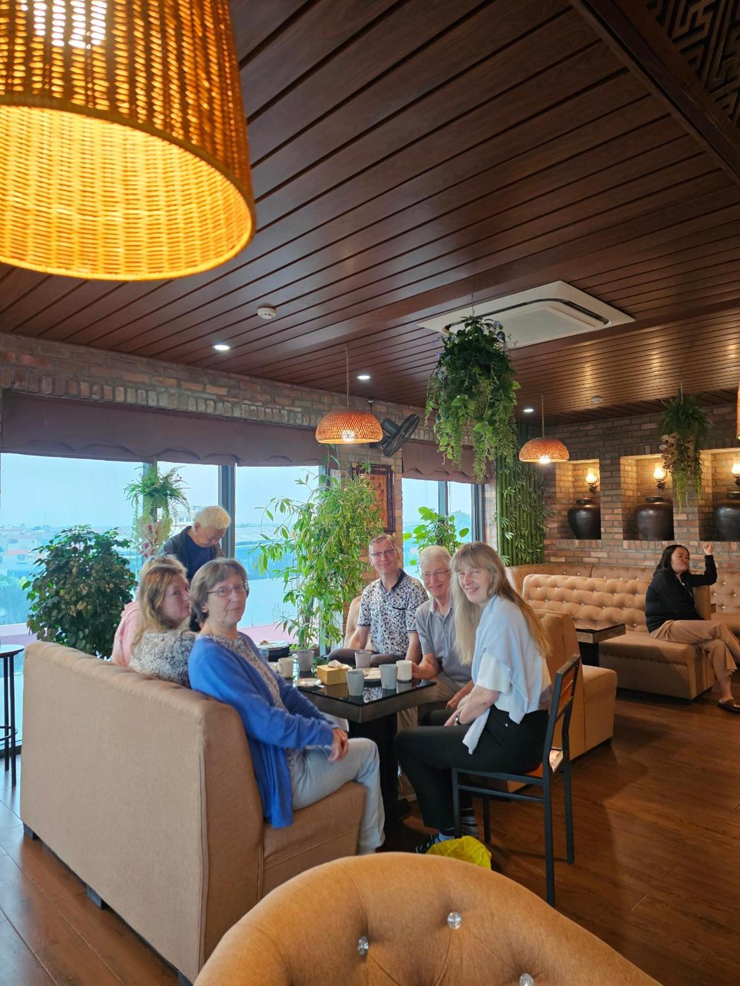 Kawasaki Noi Bai Airport Hotel Екстериор снимка