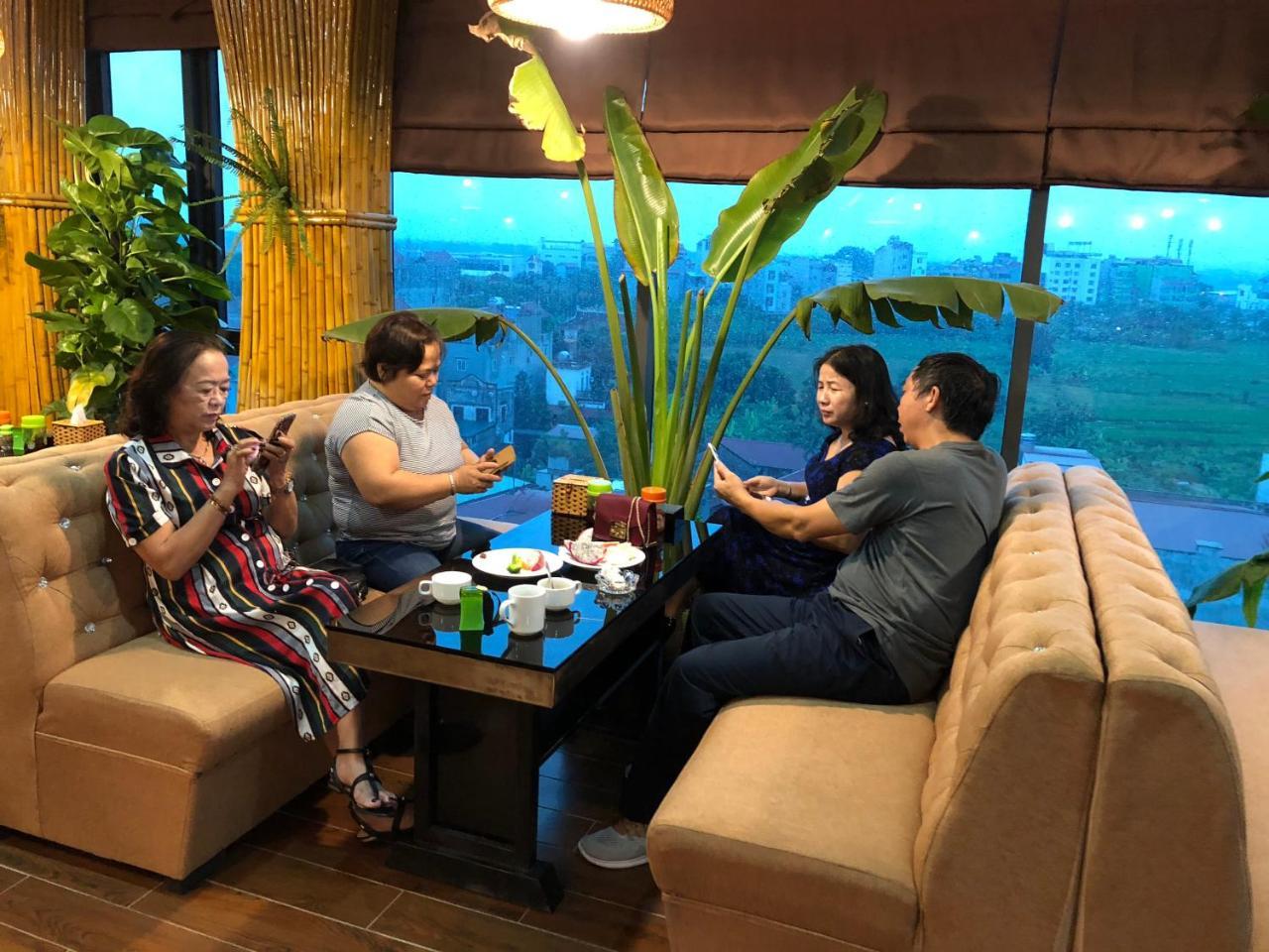 Kawasaki Noi Bai Airport Hotel Екстериор снимка